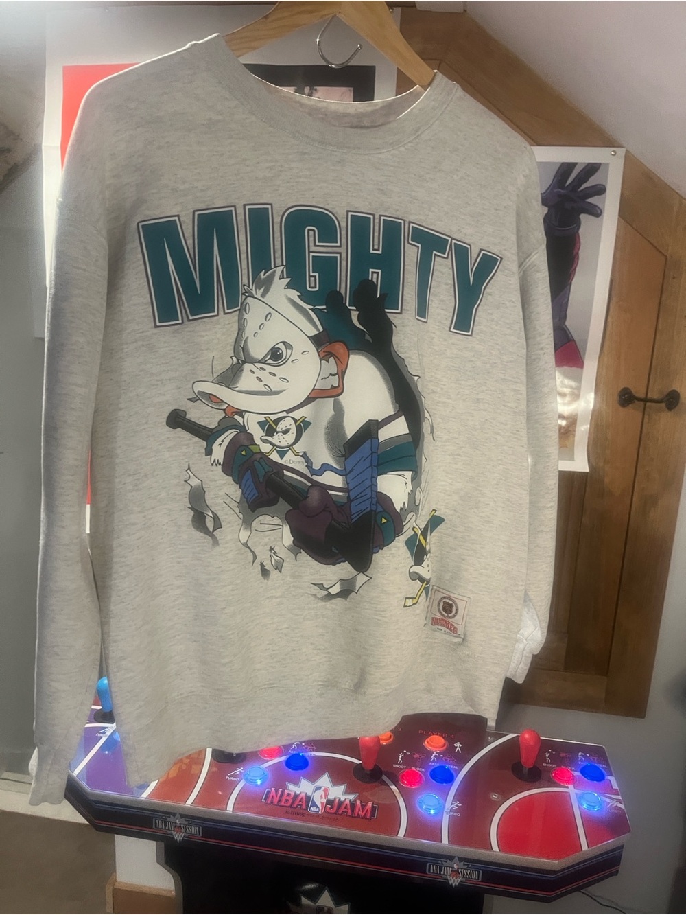 Mighty Ducks Disney/Nutmeg Graphic Crewneck Sweatshirt